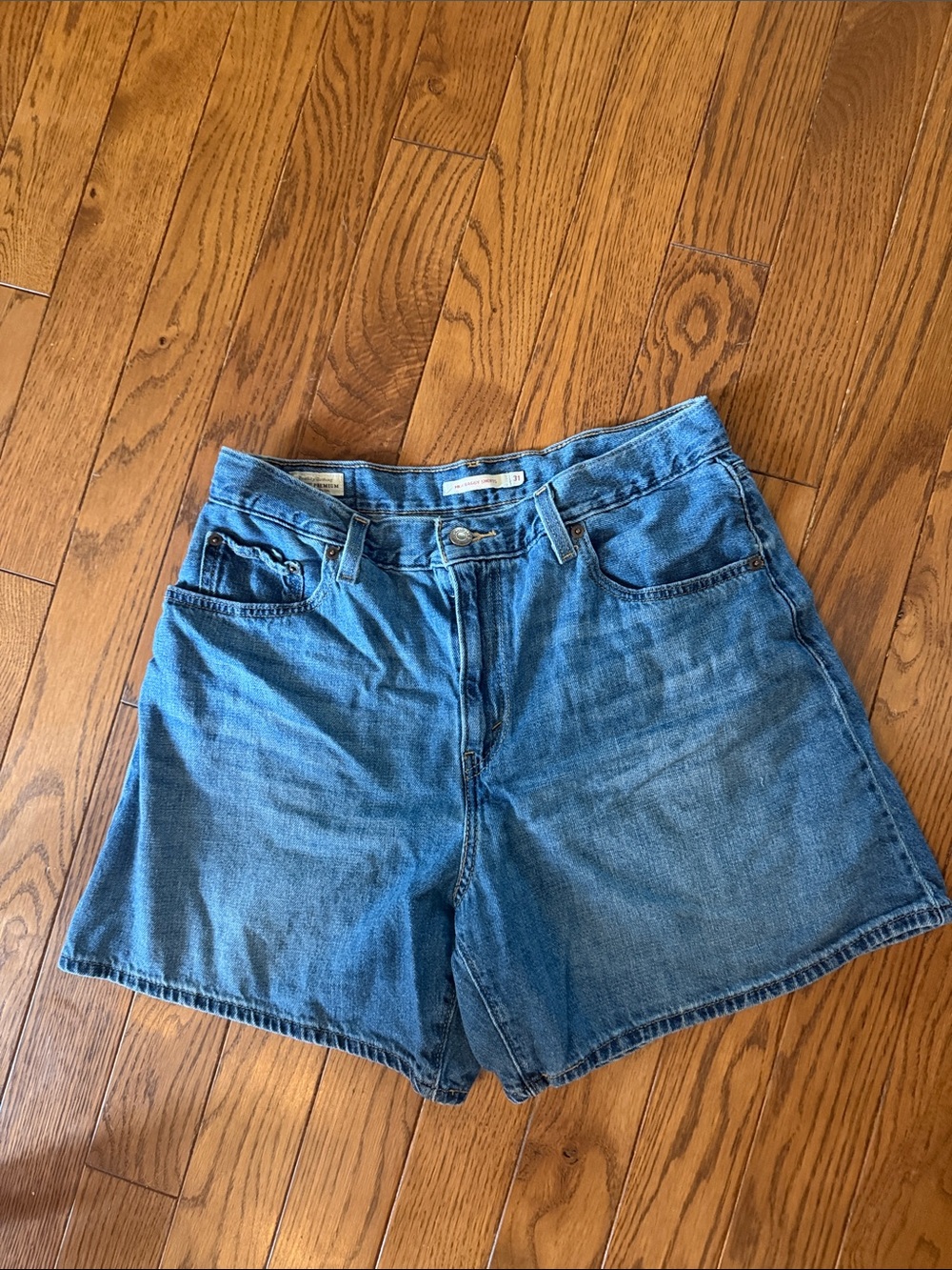 Levi's Light Blue High-Rise Baggy Denim Shorts Womens 32